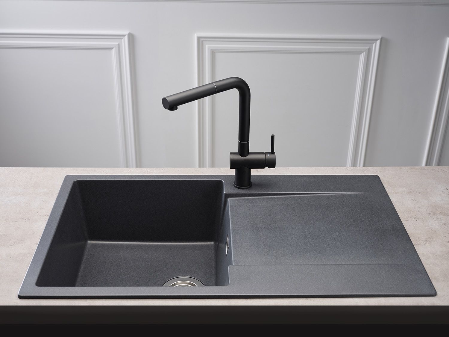 R30929_S_GRA_LLA_V2112-20231208-031631.jpg
